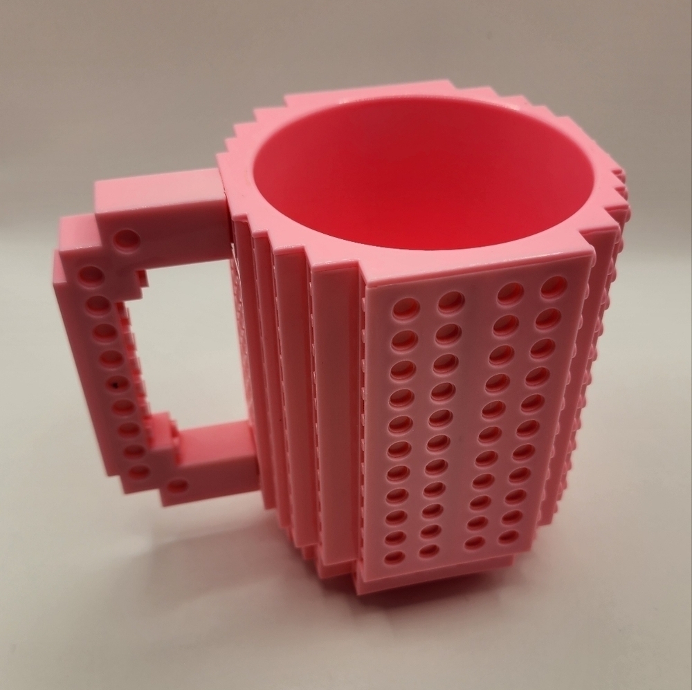 Lego Build-On Brick 16 oz Pink Plastic Mug, New Without Tags.